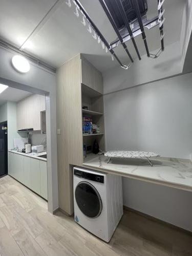 Minimalist Kitchen at Jurong West Central, EA