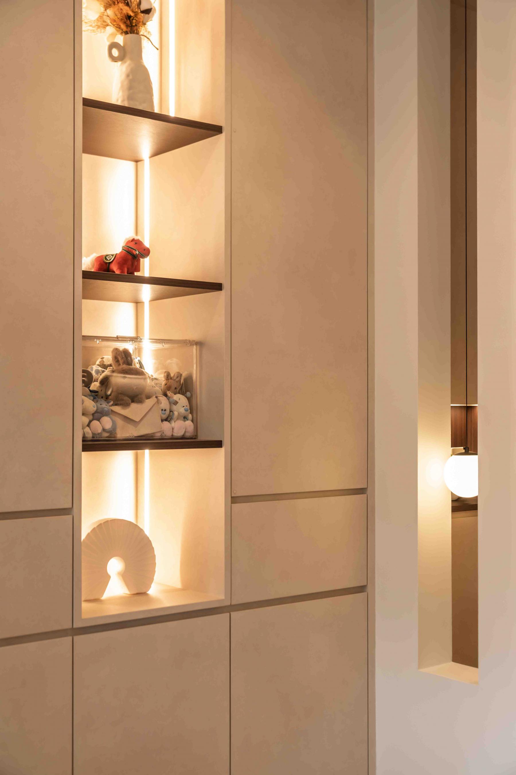 Contemporary Entryway with Mirror and Shoe Rack
