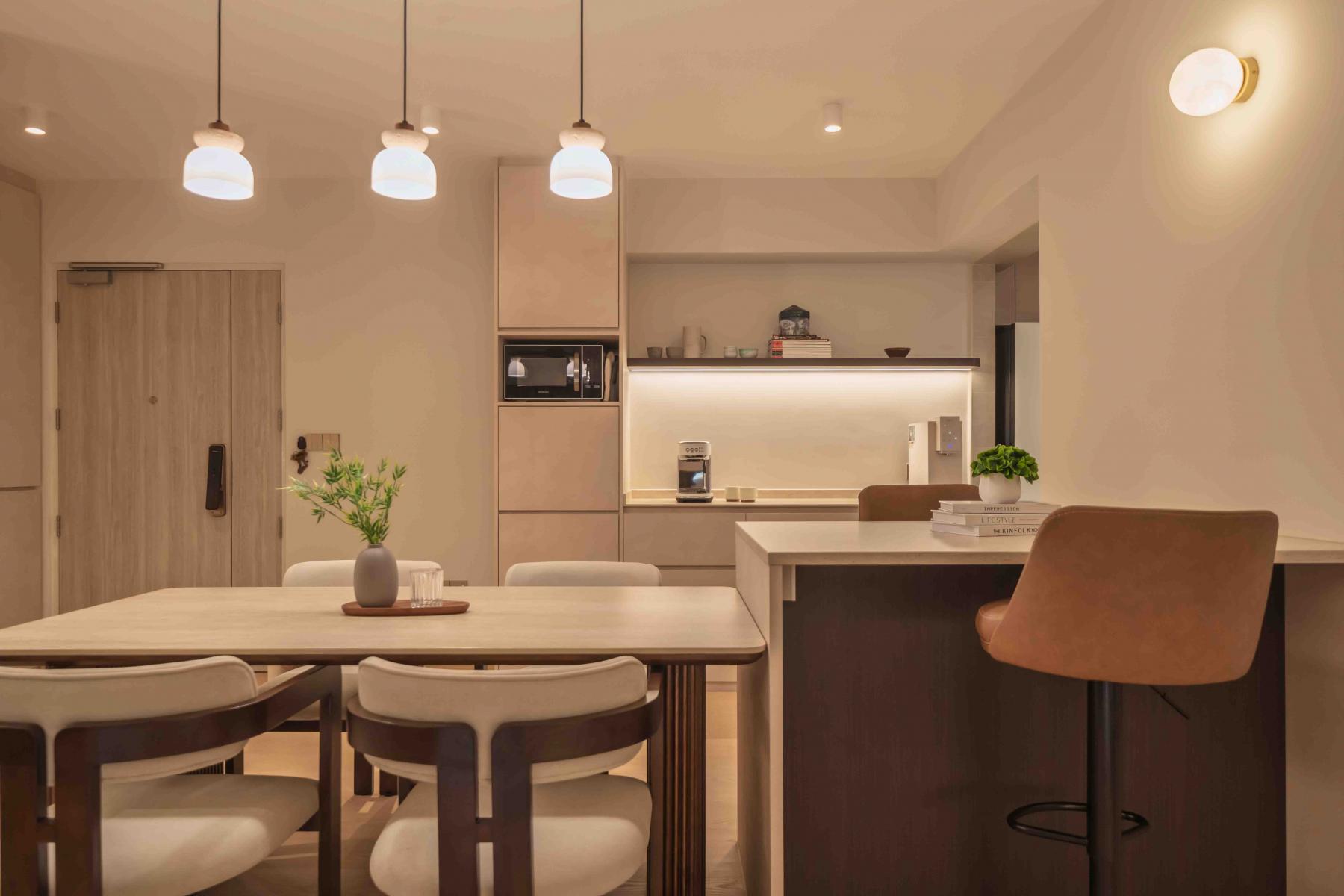 Contemporary Dining Room with Dining Table and Tableware