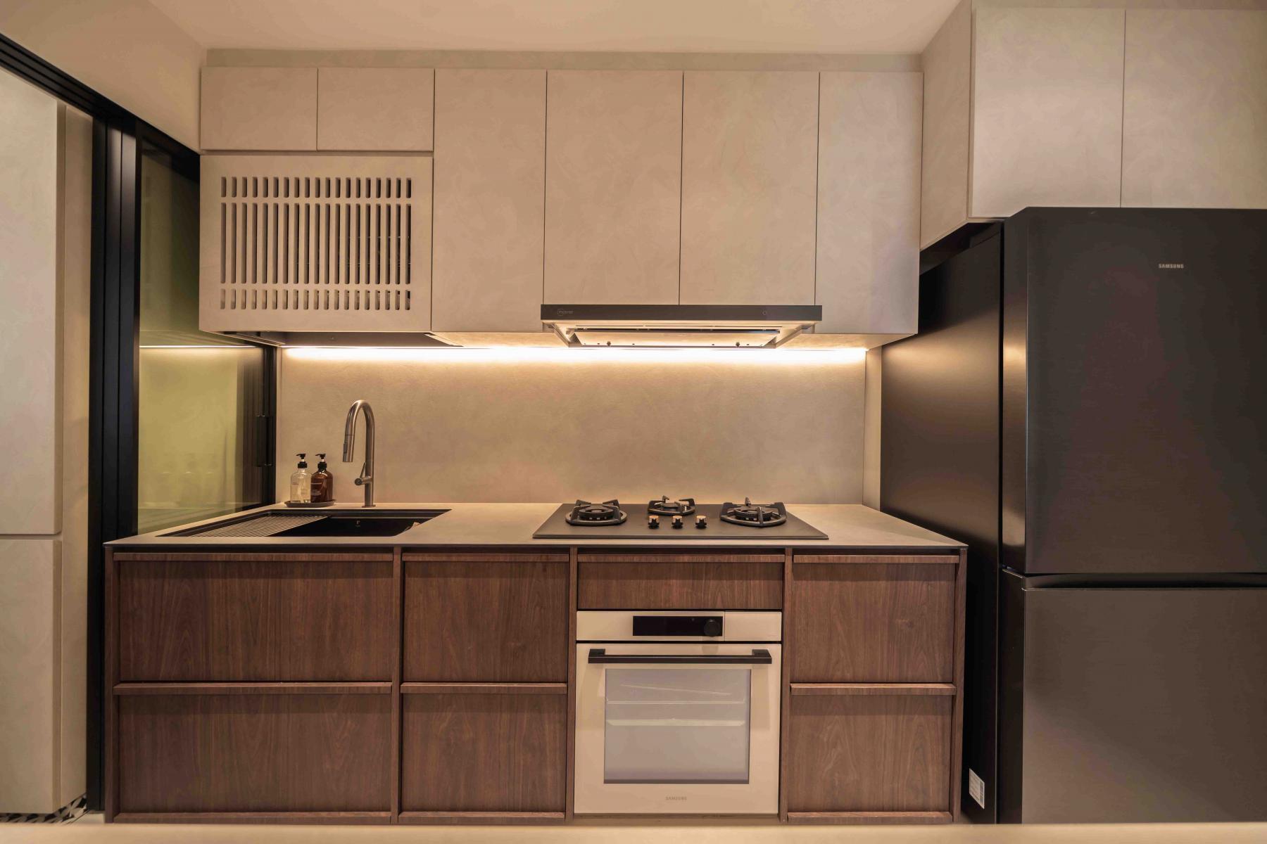 Minimalist Kitchen with Countertop and Kitchen Backsplash