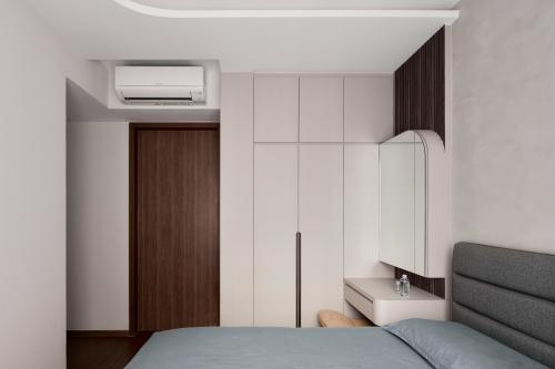 Modern Bedroom at North Gaia