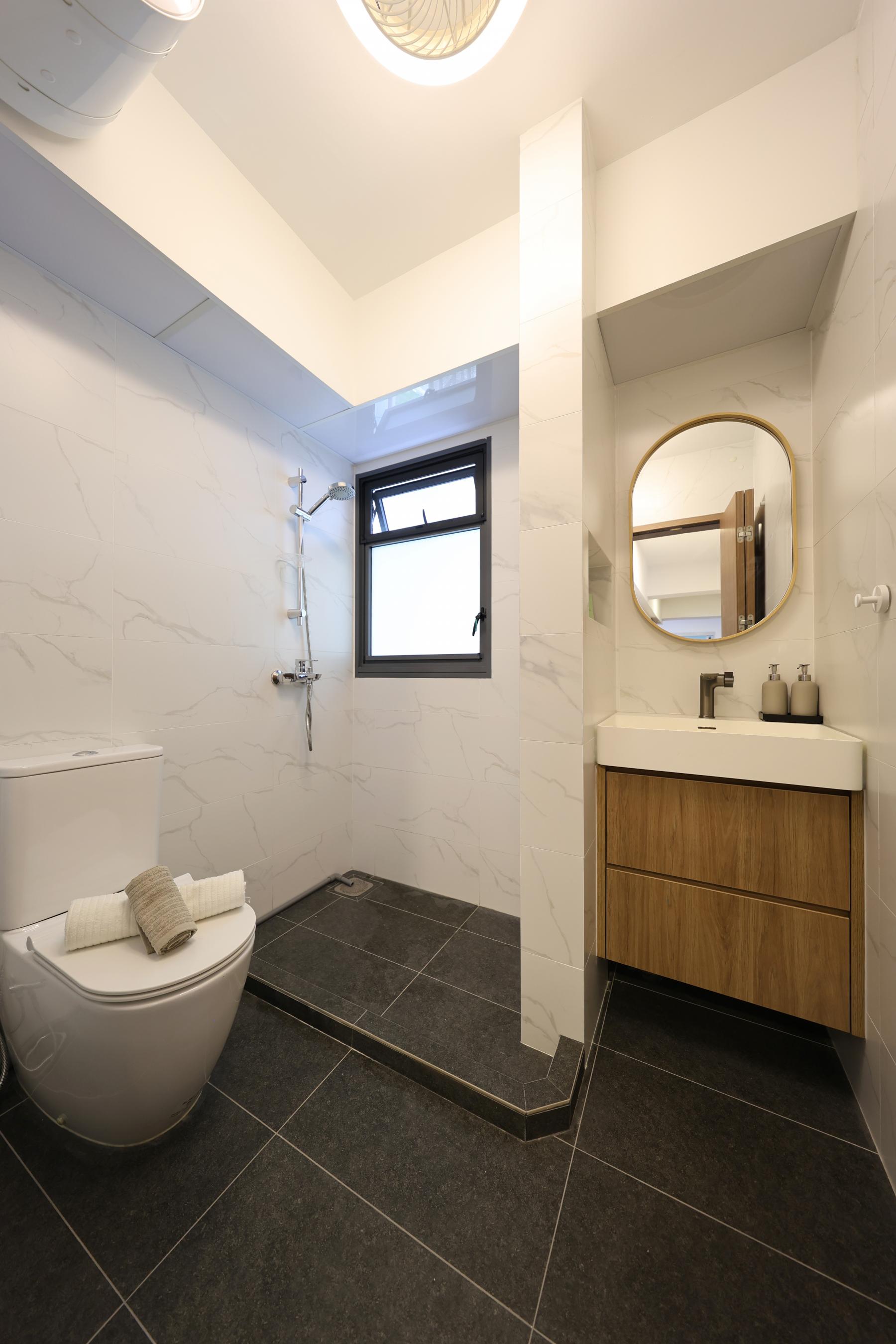 Minimalist Bathroom with Mirror and Shower Screen