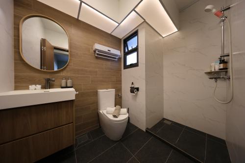 Minimalist Bathroom at 4 Room BTO @ Tampines Green Jade
