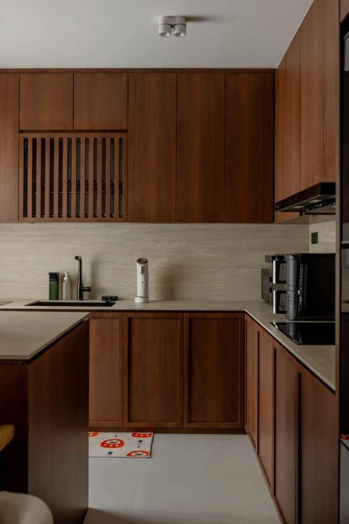 Contemporary Kitchen at 95A Circuit Road