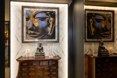 Modern Foyer at 53 Chin Swee