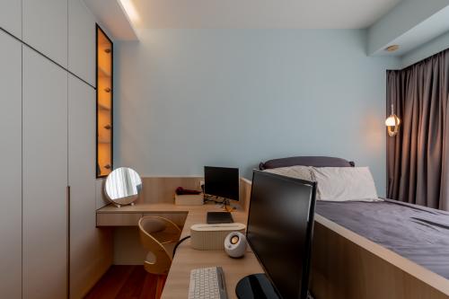 Modern Bedroom at 90 JELLICOE