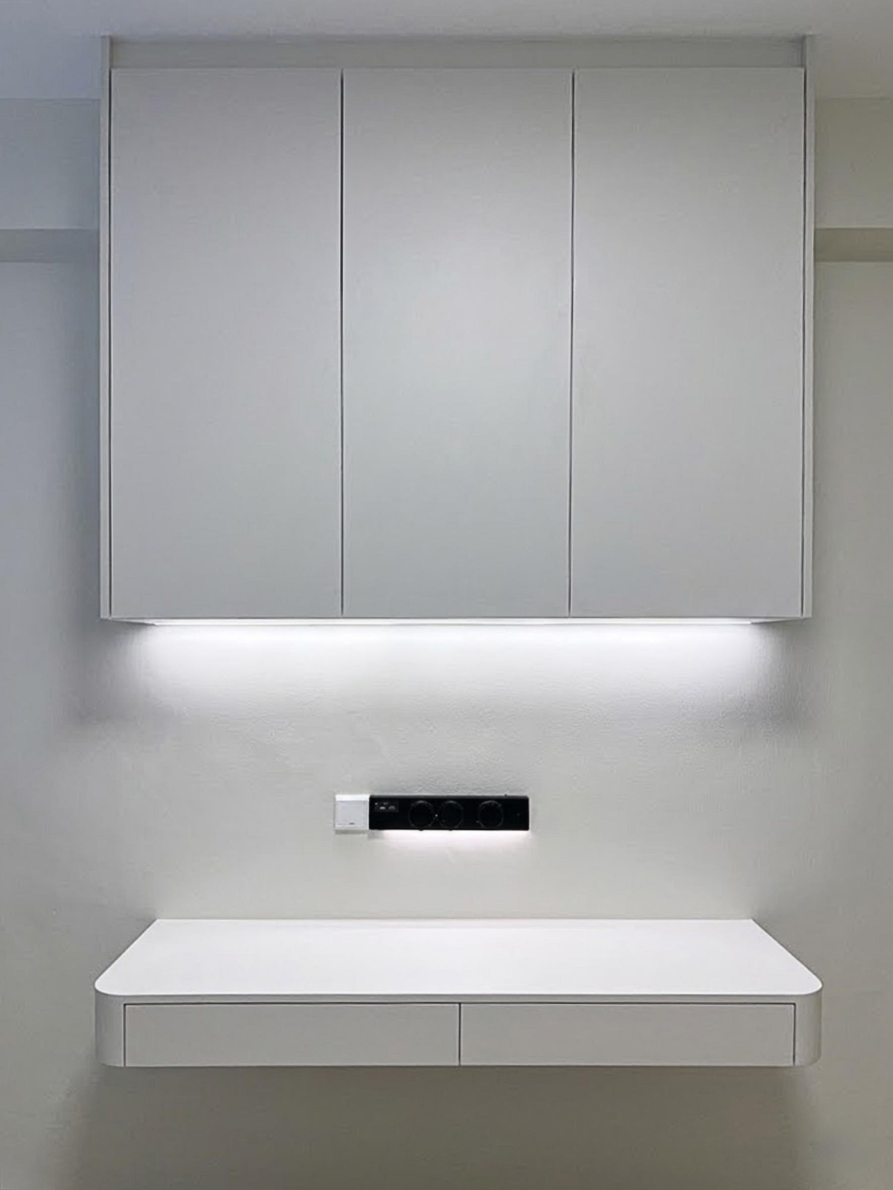 Modern Bedroom with Bookshelf and Downlights