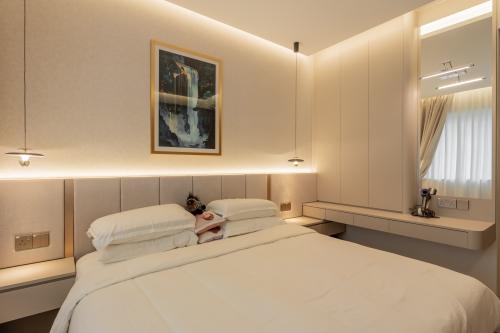 Contemporary Bedroom at 3 Bedroom Condo @ The Callista