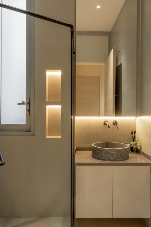 Minimalist Bathroom at Seletar Park