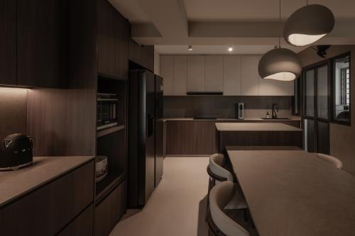 Contemporary Dining Room at 589C Pasir Ris