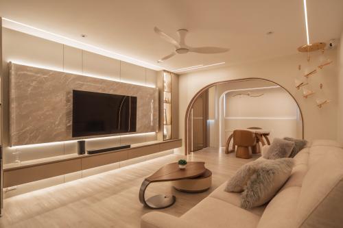 Contemporary Living Room at Tampines Ave 5