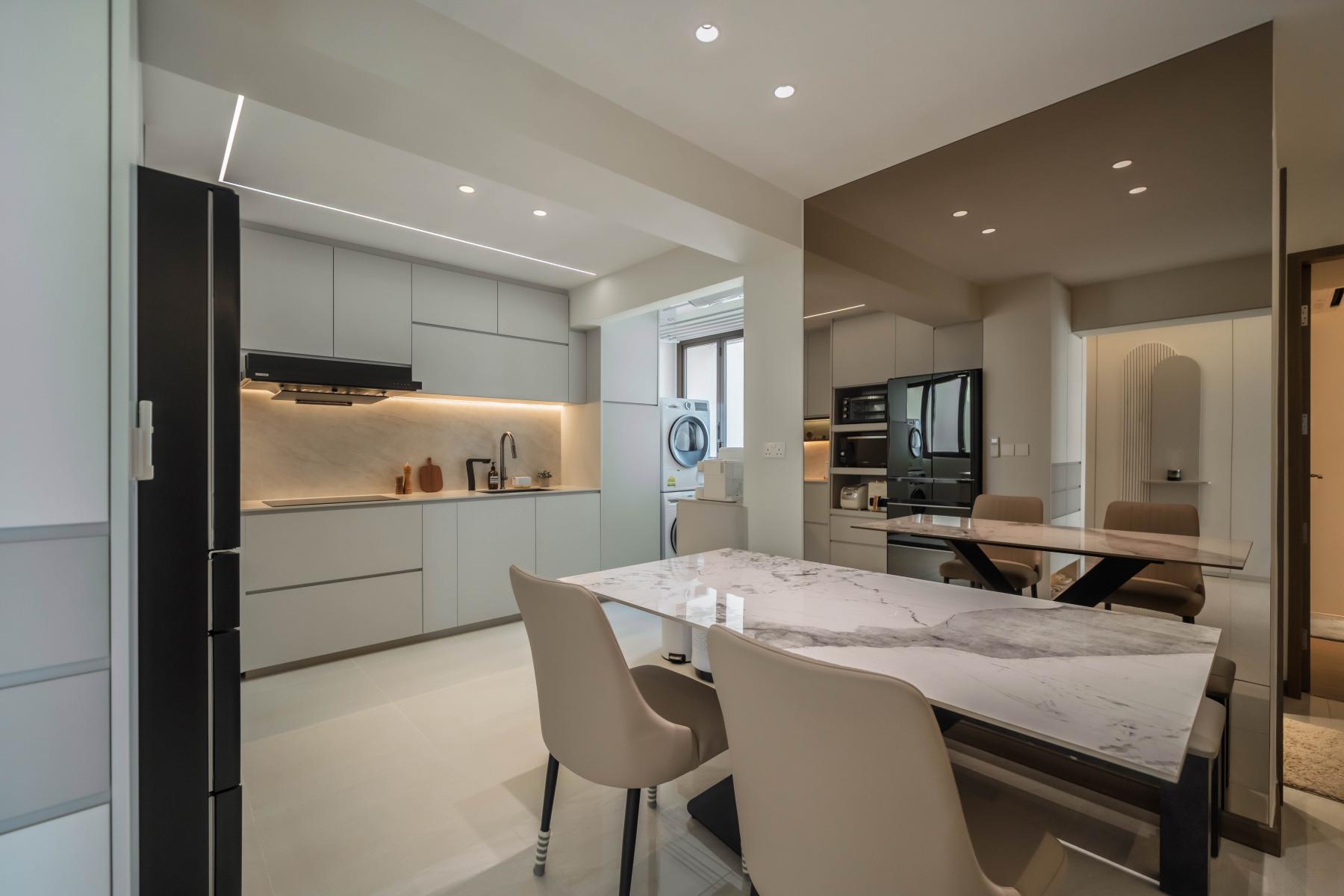 Contemporary Kitchen with Countertop and Open Kitchen