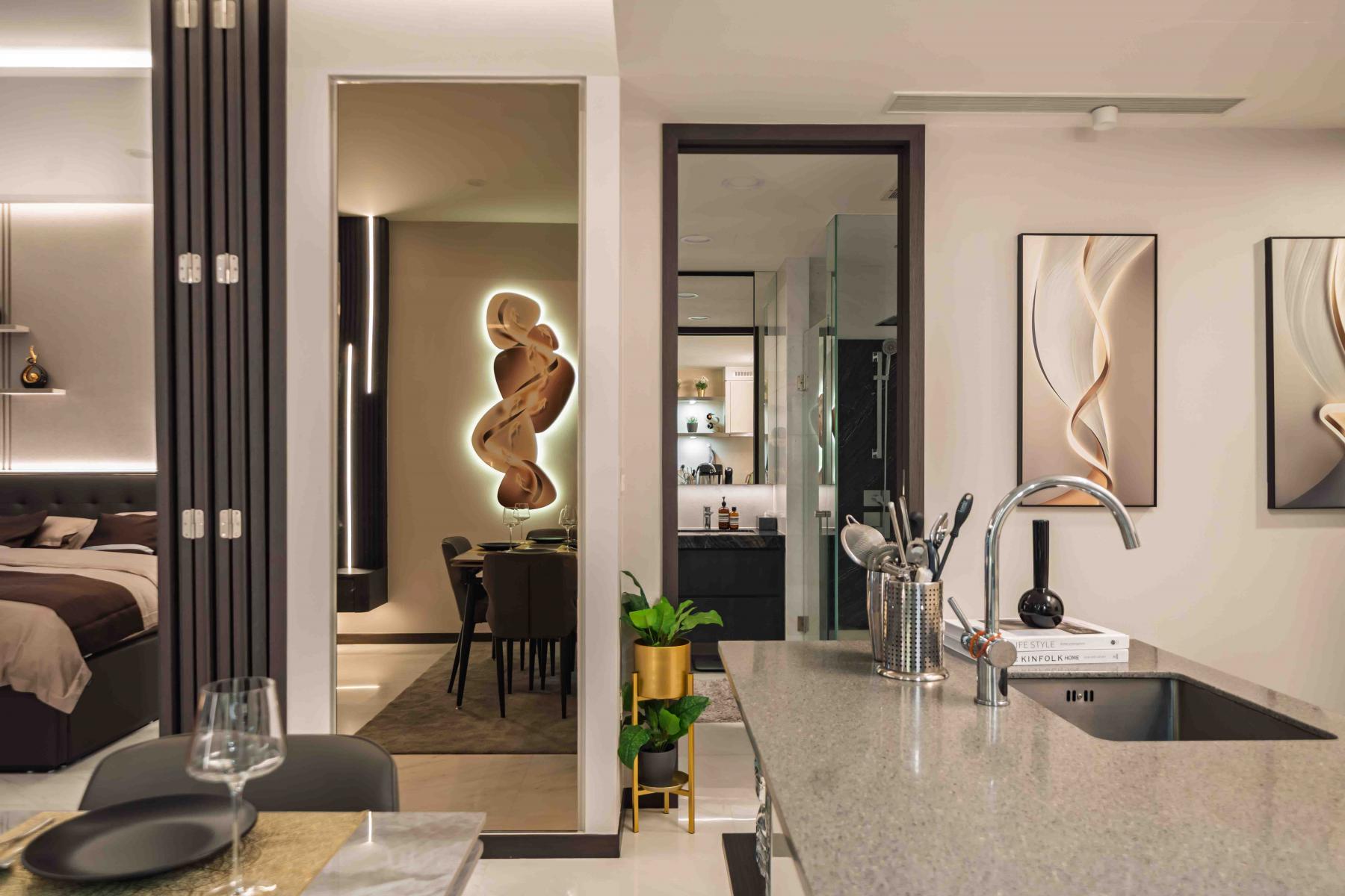 Modern Dining Room with Cove Lighting and Tableware