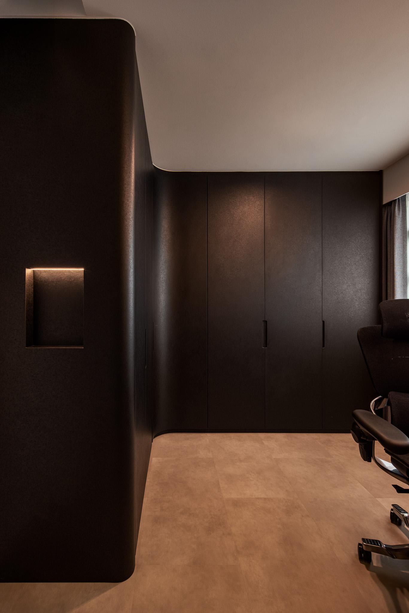Modern Bedroom with Vinyl Flooring and Wardrobe