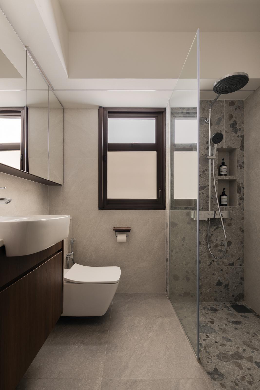 Contemporary Bathroom with Mirror and Shower Screen