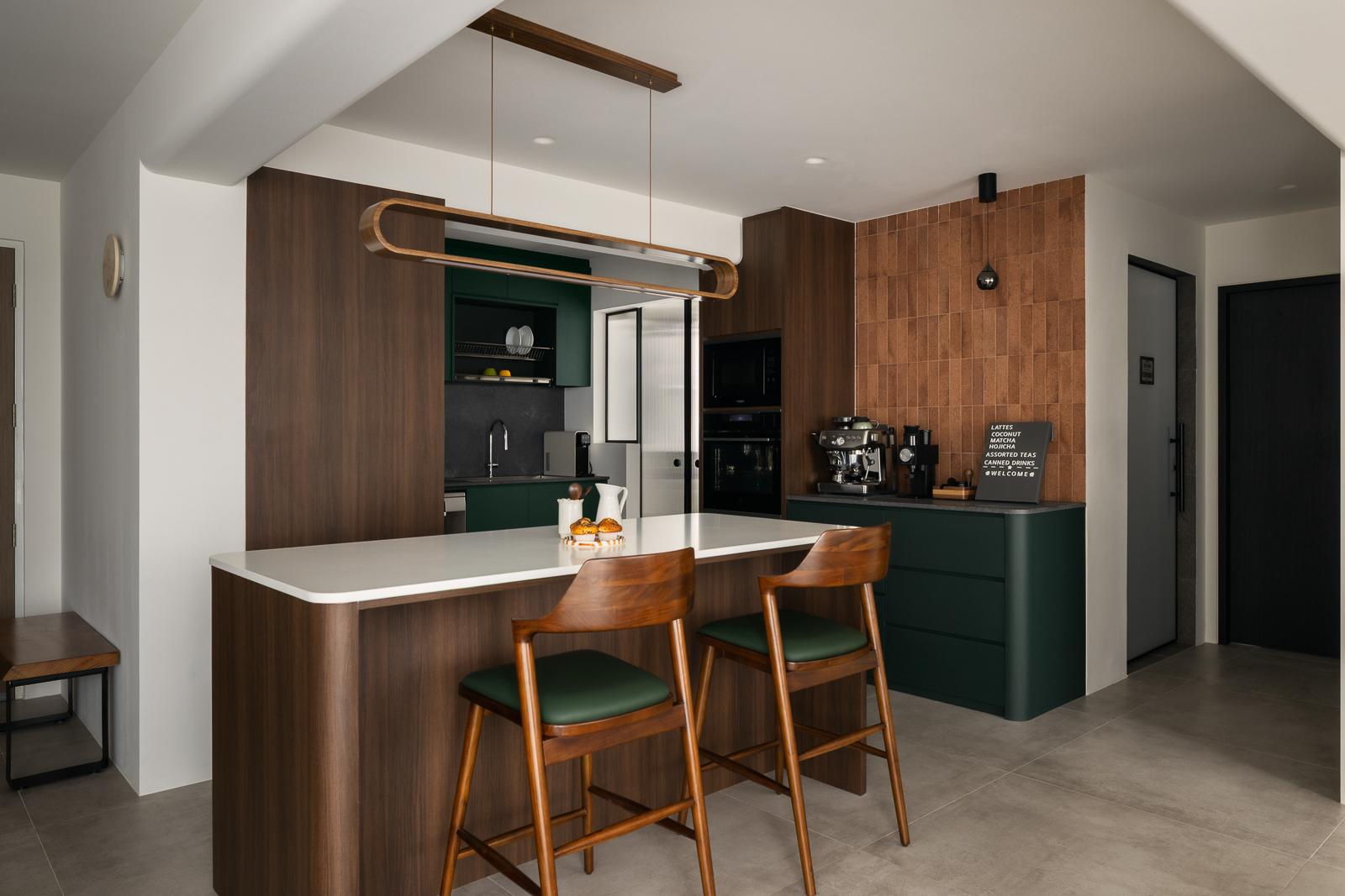 Contemporary Kitchen with Countertop and Kitchen Island