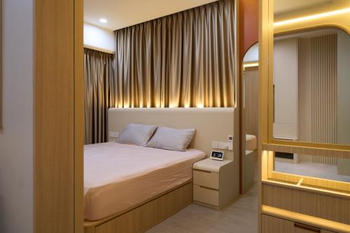 Modern Bedroom at 223 Guilemard Rd Mori