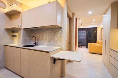 Modern Kitchen at 223 Guilemard Rd Mori