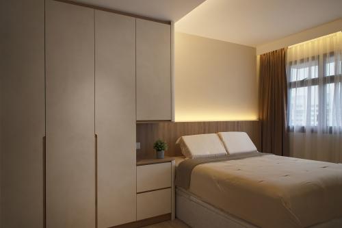 Contemporary Bedroom at 4 Room HDB @ Grove Spring Yishun