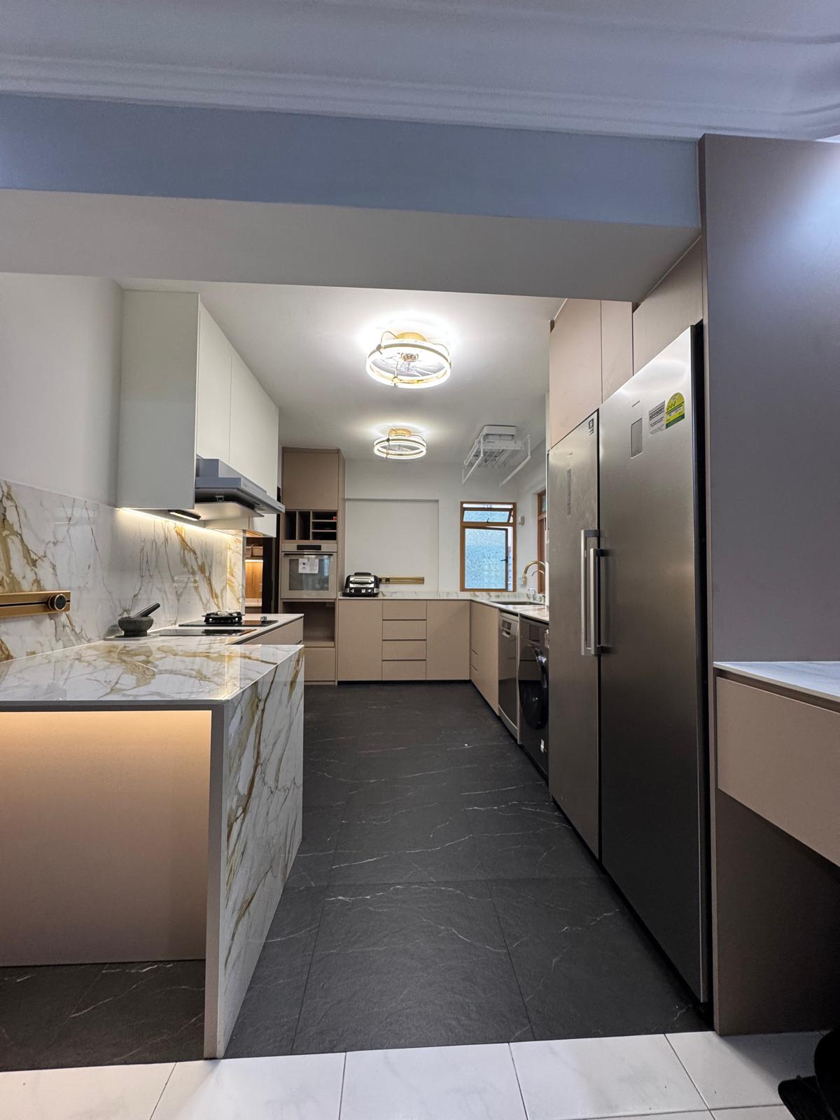 Contemporary Kitchen with Countertop and Homogeneous Tiles