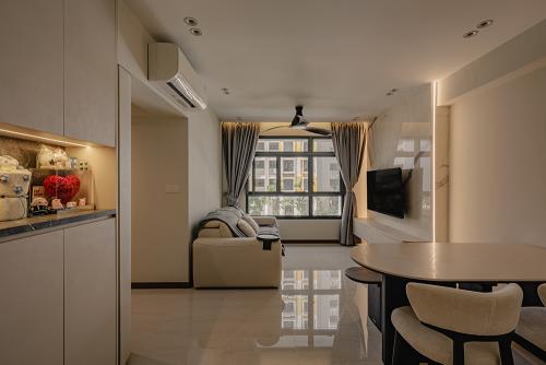 Modern Living Room at Garden Bloom @ Tengah