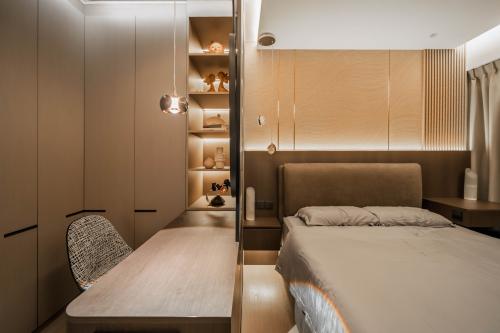 Modern Bedroom at 209B Clementi Ave 6
