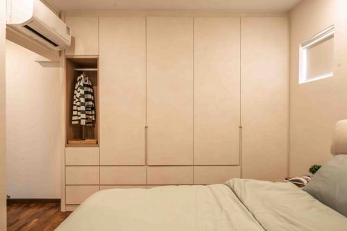 Minimalist Bedroom at 113 Rivervale Walk