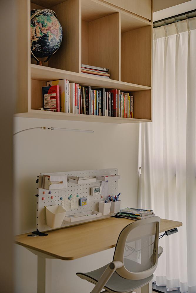 Minimalist Study with Bookshelf and Display Cabinets