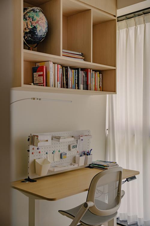 Minimalist Study at Tenet