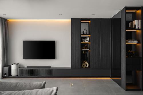 Modern Living Room at 648C Tampines Street 62