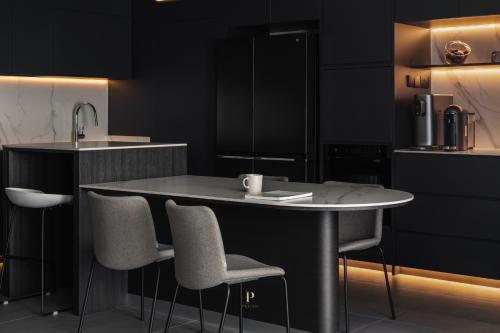 Modern Dining Room at 648C Tampines Street 62