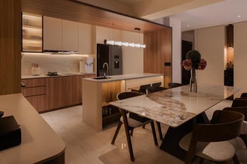 Minimalist Kitchen at 589C Pasir Ris Drive 3