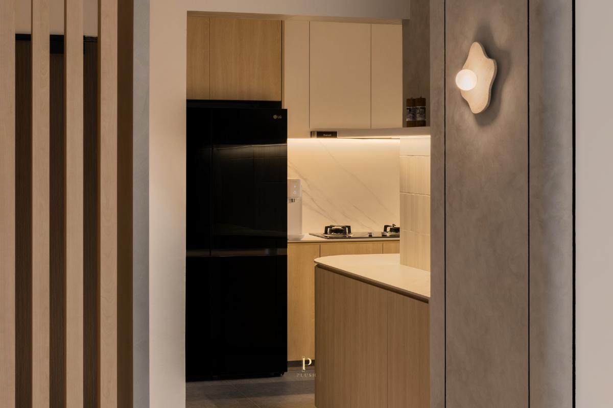 Minimalist Kitchen with Open Kitchen and Kitchen Accessories