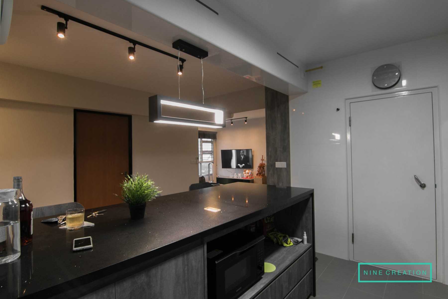 Contemporary Kitchen with Countertop and Vinyl Flooring