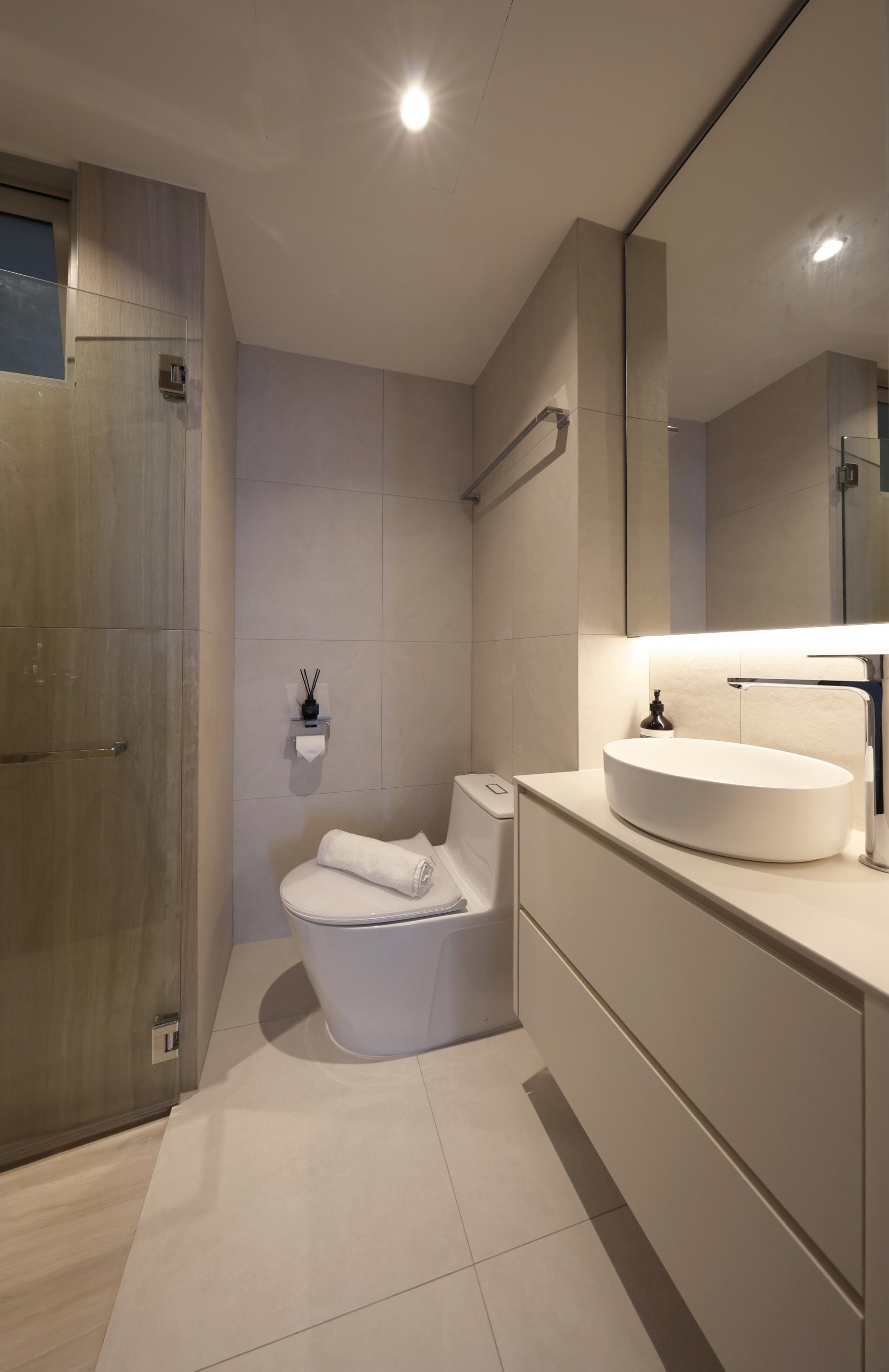 Modern Bathroom with Mirror and Shower Screen