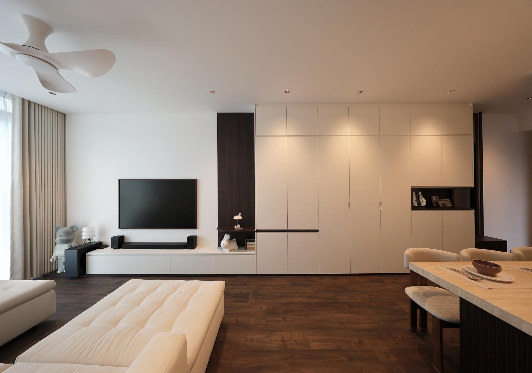Modern Living Room with Vinyl Flooring and TV
