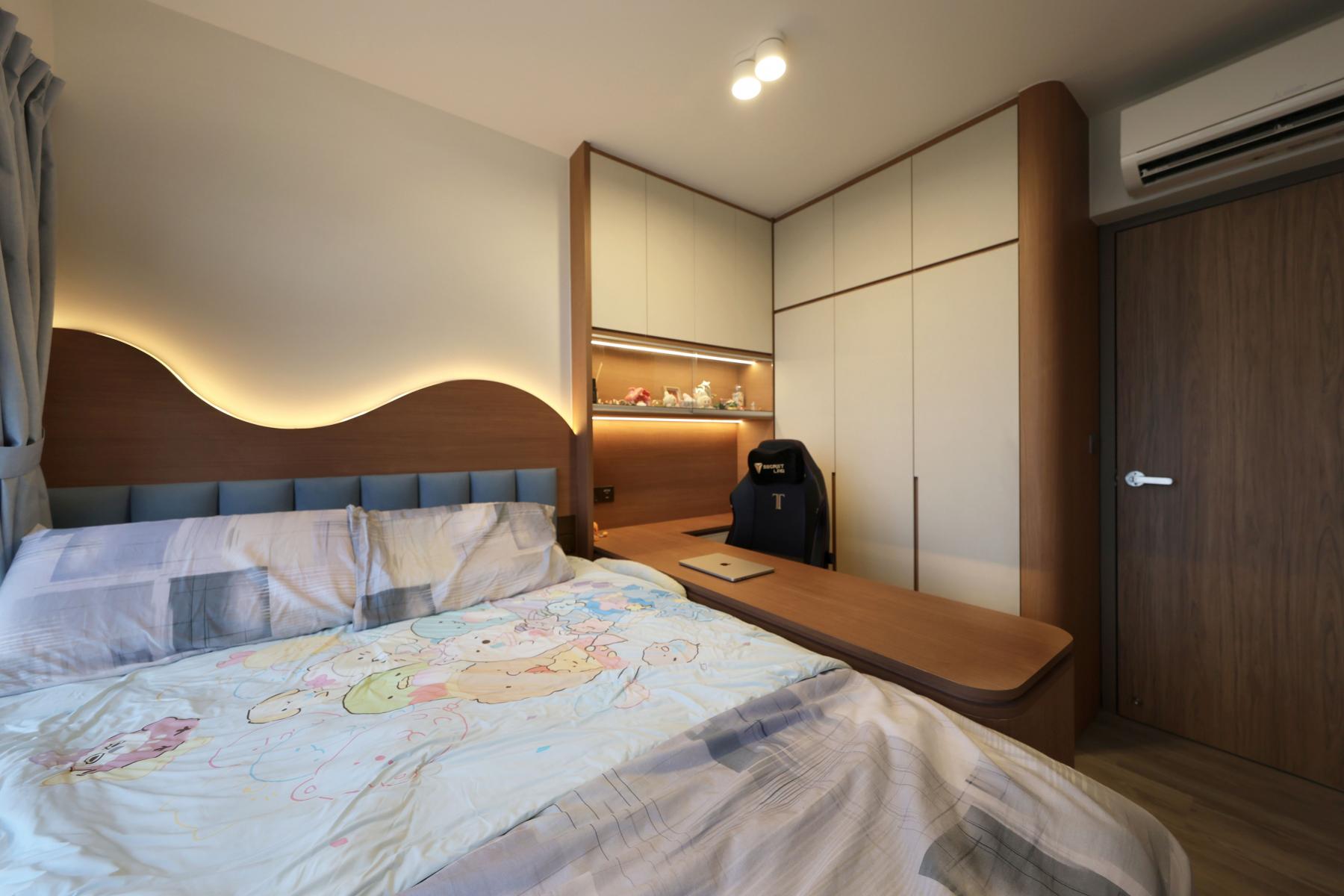 Contemporary Bedroom with Vinyl Flooring and Closet
