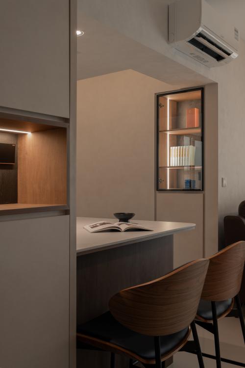 Minimalist Hallway at 462C Yishun