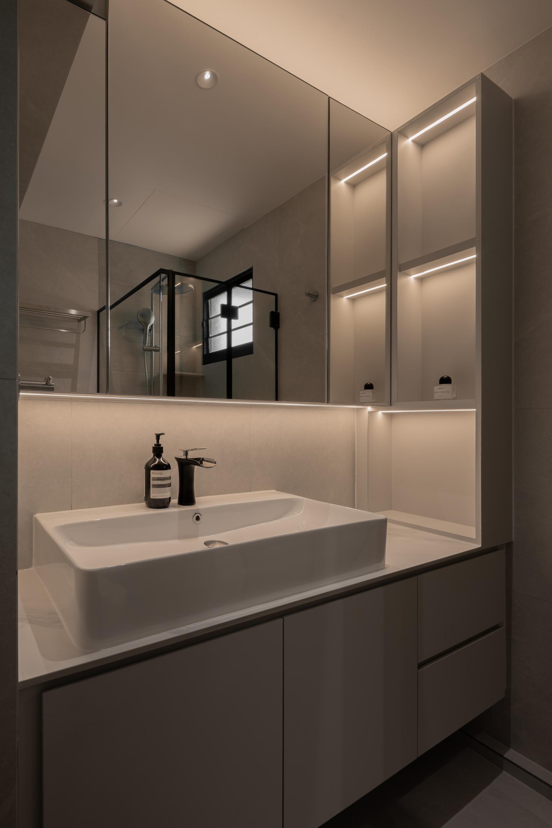 Minimalist Bathroom with Countertop and Mirror