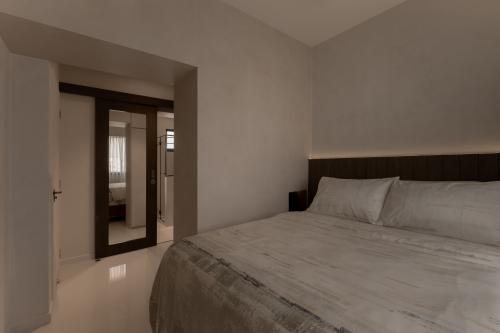 Minimalist Bedroom at 462C Yishun