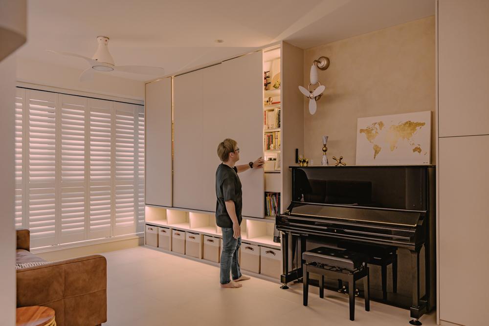 Minimalist Living Room with Homogeneous Tiles and TV Console