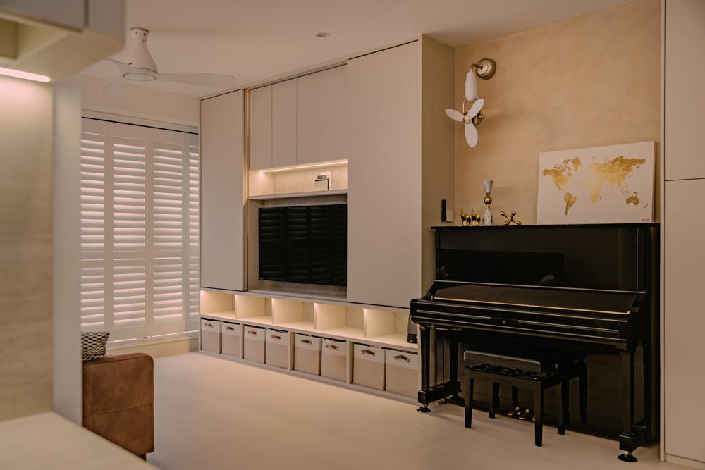 Minimalist Living Room with Homogeneous Tiles and TV Console