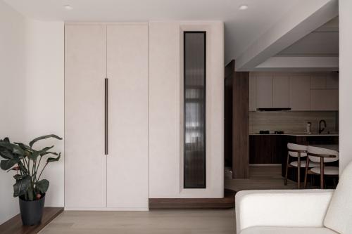 Contemporary Living Room at Plantation Village