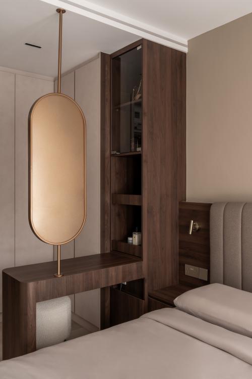 Contemporary Bedroom at Plantation Village