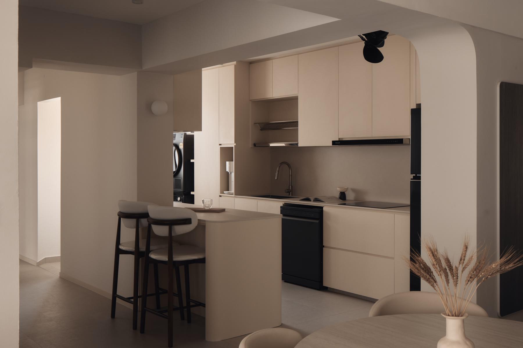 Minimalist Kitchen with Kitchen Island and Open Kitchen