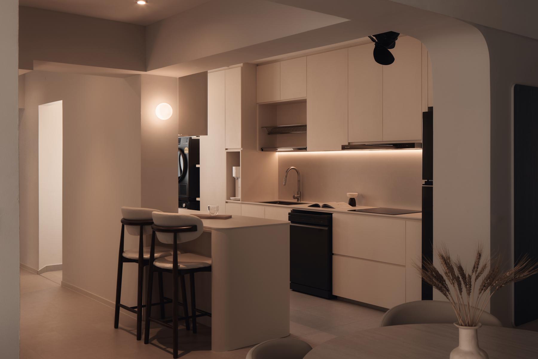 Minimalist Kitchen with Kitchen Island and Open Kitchen