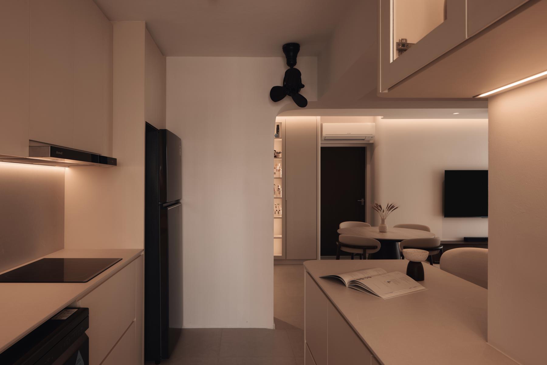 Minimalist Kitchen with Kitchen Island and Open Kitchen