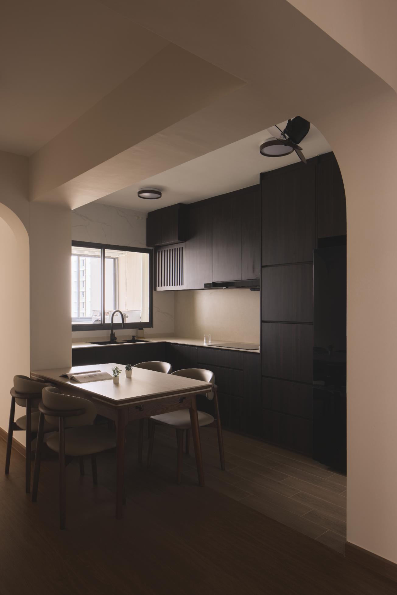 Modern Kitchen with Cupboard and Open Kitchen