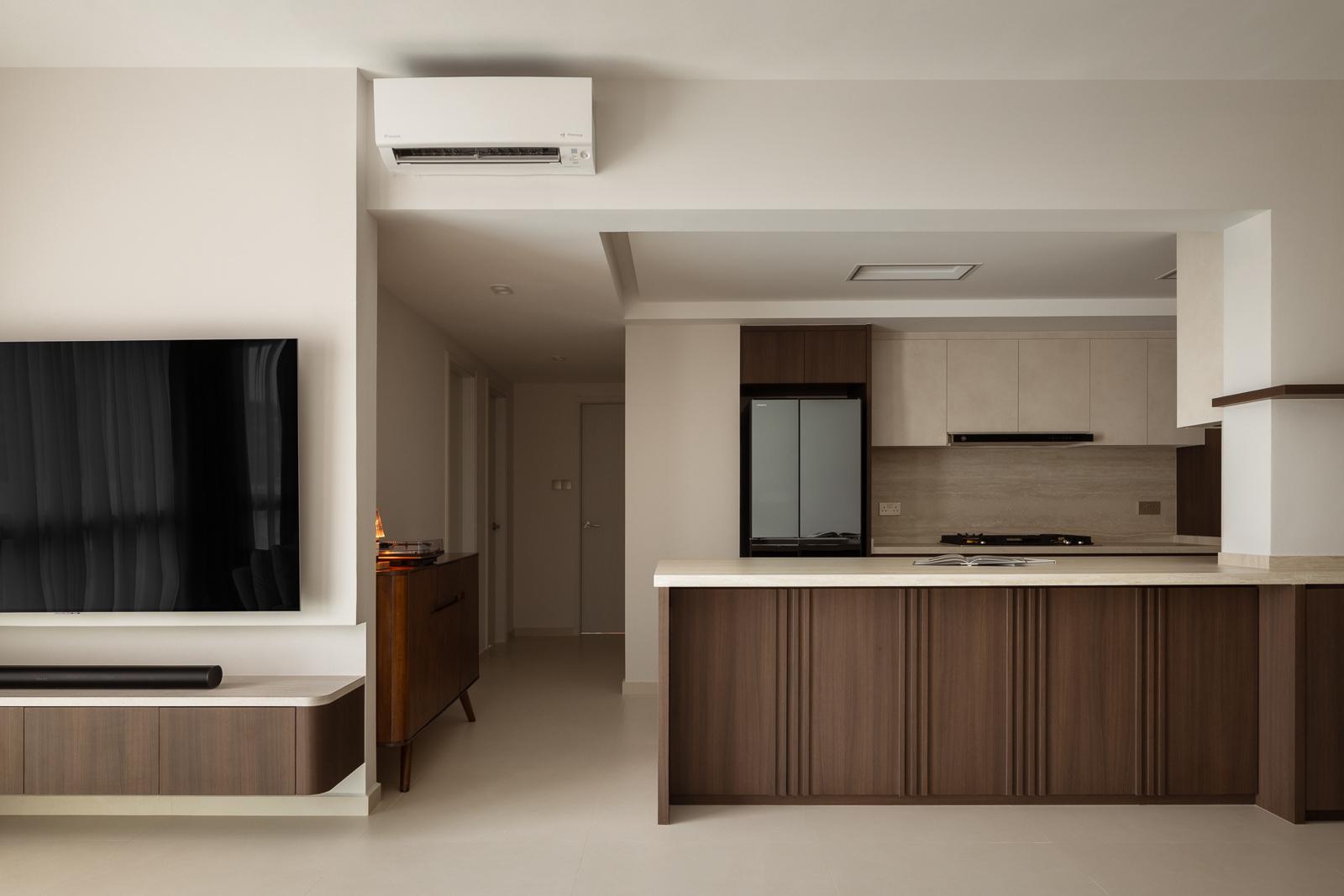Contemporary Kitchen with Kitchen Island and Open Kitchen