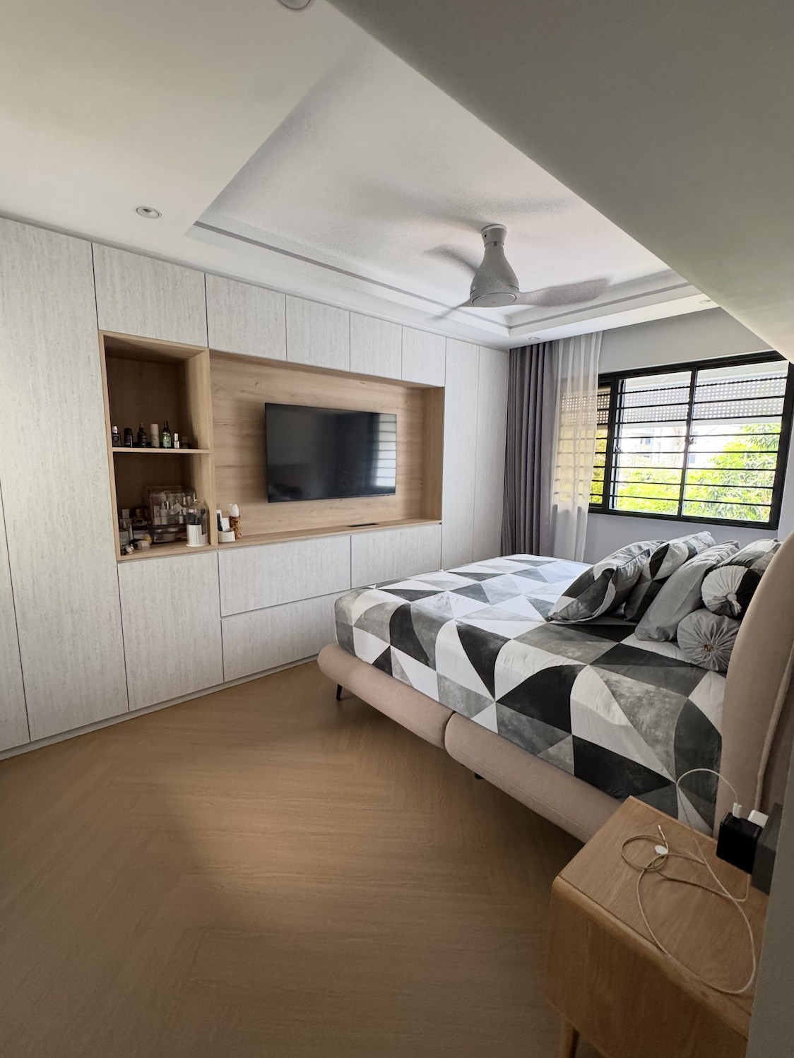Contemporary Bedroom with Bookshelf and Vinyl Flooring